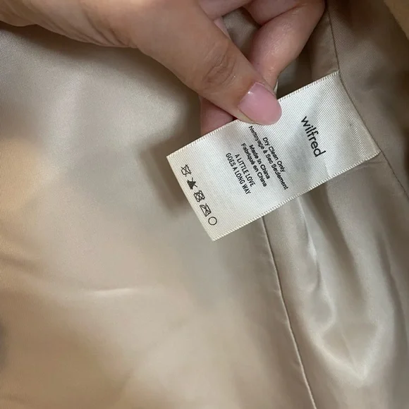 SOLD Aritzia Wilfred Cocoon Coat - Picture 5 of 7